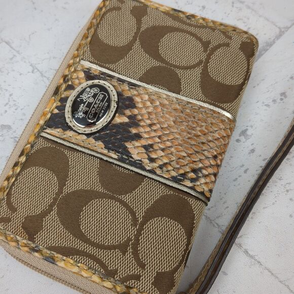 Coach Sutton Signature C Python Universal Case Wristlet Khaki Natural 61851 - Picture 11 of 14